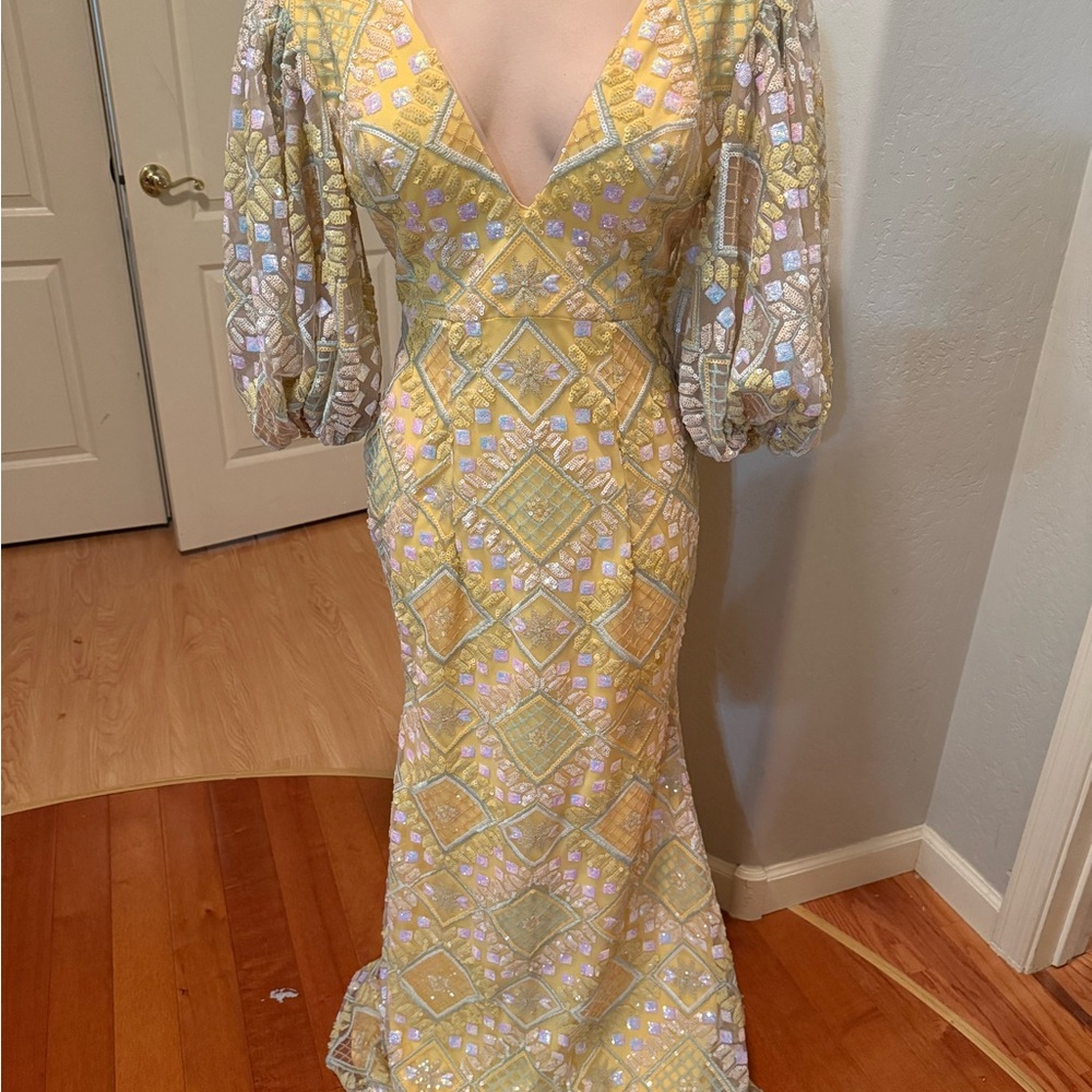 Chic Yellow Geometric Long Sleeve Dress